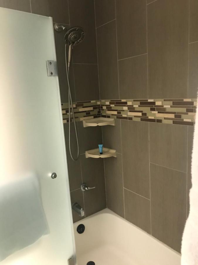 Cheerful 4 Bedroom Home With Pool And Bbq Area With 5Th Bedroom Option Браунсвилл Экстерьер фото